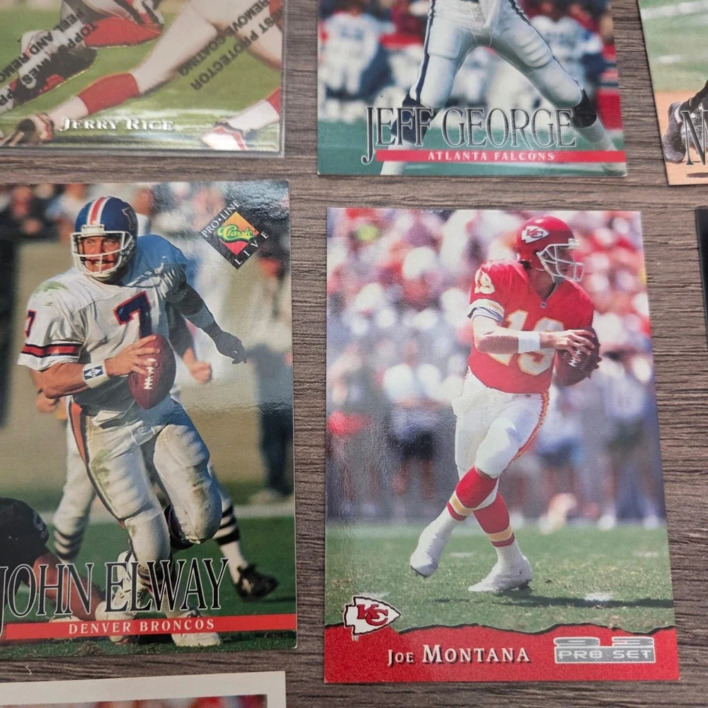 Vintage NFL Football Cards Lot #1 of 25 Montana, S.Young  D.Sanders Jerry Rice